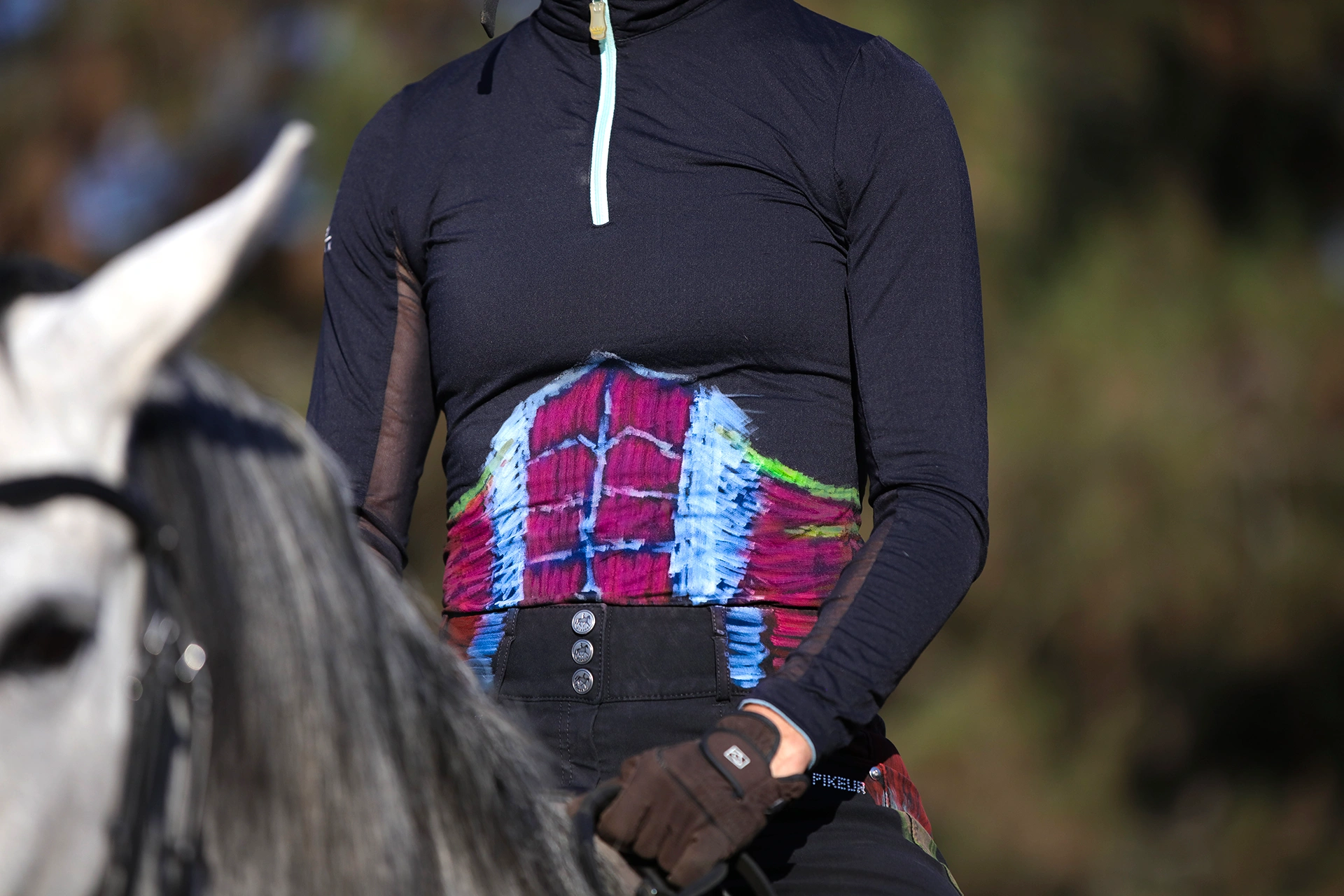 A special blet for dressage lessons and riding muscles